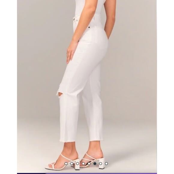 NWT New Abercrombie Curve Love Ultra High Rise DistressedStraight Jean Denim - Picture 5 of 16